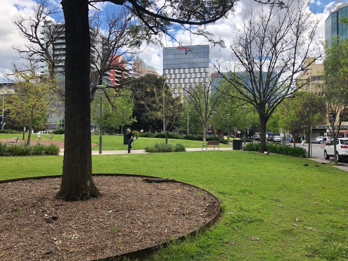 Lux 2Br Apt On Hindmarsh Sq-Pool-Gym-Sauna-Parking Adelaide Kültér fotó